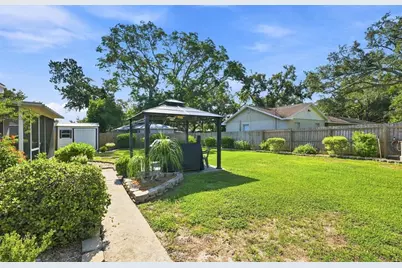 518 W 129th Avenue, Tampa, FL 33612 - Photo 30