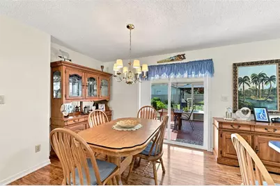 518 W 129th Avenue, Tampa, FL 33612 - Photo 14