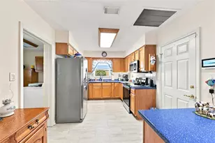 518 W 129th Ave, Tampa, FL 33612 - Photo 12