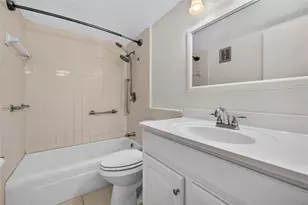 1000 79th Ave N, Saint Petersburg, FL 33702 - Photo 10