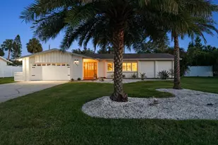 821 Jacaranda Dr, Largo, FL 33770 - Photo 2