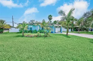 2425 Baywood Dr E, Dunedin, FL 34698 - Photo 44