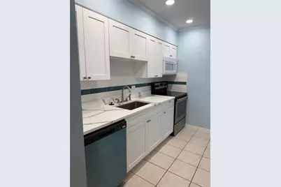 179 Medallion Boulevard #D, Madeira Beach, FL 33708 - Photo 10