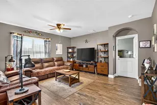 35900 Hillbrook Ave, Zephyrhills, FL 33541 - Photo 18