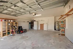 36077 Stable Wilk Ave, Zephyrhills, FL 33541 - Photo 36