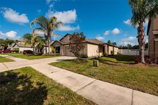 36077 Stable Wilk Ave, Zephyrhills, FL 33541 - Photo 8