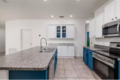 36077 Stable Wilk Avenue, Zephyrhills, FL 33541 - Photo 14