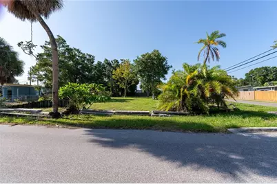 5020 Tangerine Avenue S, Gulfport, FL 33707 - Photo 10