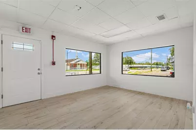10302 N Nebraska Avenue, Tampa, FL 33612 - Photo 10