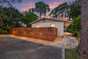 230 48th Ave N, Saint Petersburg, FL 33703 - Photo 1