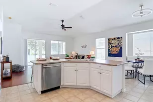 34434 Windknob Ct, Wesley Chapel, FL 33545 - Photo 12