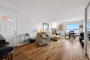 7400 Sunshine Skyway Ln S, Saint Petersburg, FL 33711 - Photo 16