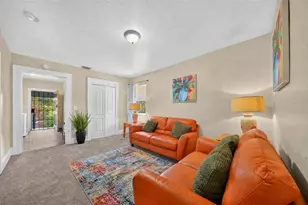 1615 14th St S, Saint Petersburg, FL 33705 - Photo 4