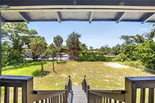 1615 14th St S, Saint Petersburg, FL 33705 - Photo 24