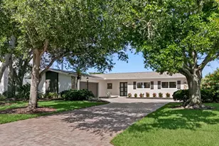 202 Driftwood Ln, Largo, FL 33770 - Photo 36