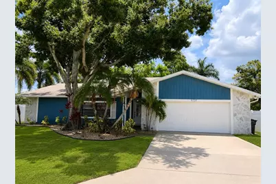 9737 135th Street, Seminole, FL 33776 - Photo 2
