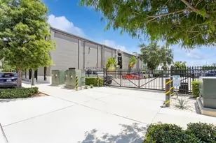 217 N 12th St, Tampa, FL 33602 - Photo 16