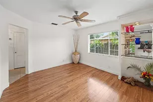 3505 W McElroy Ave, Tampa, FL 33611 - Photo 8