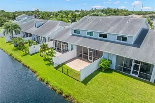 216 Hemingway Dr, Oldsmar, FL 34677 - Photo 1
