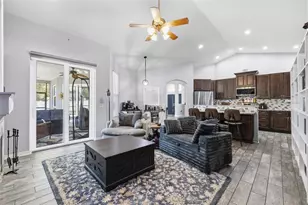 12020 Running Fox Cir, Riverview, FL 33569 - Photo 4