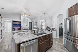 12020 Running Fox Cir, Riverview, FL 33569 - Photo 6