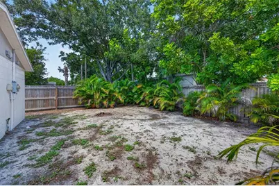 2175 43rd Avenue N, Saint Petersburg, FL 33714 - Photo 14