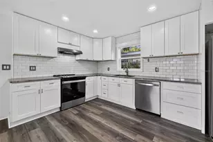 2175 43rd Ave N, Saint Petersburg, FL 33714 - Photo 8