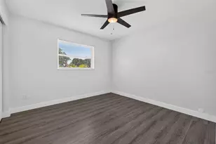 2175 43rd Ave N, Saint Petersburg, FL 33714 - Photo 16