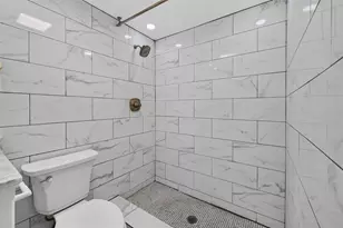 2175 43rd Ave N, Saint Petersburg, FL 33714 - Photo 14