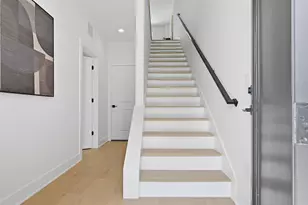 310 W Columbus Dr, Tampa, FL 33602 - Photo 2