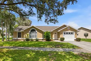 37117 Foxrun Pl, Zephyrhills, FL 33542 - Photo 1