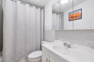 9374 84th St, Seminole, FL 33777 - Photo 14
