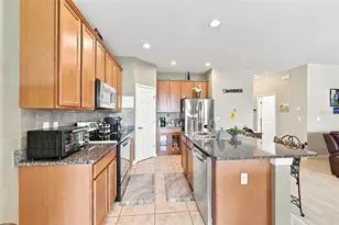 803 Parker Den Dr, Ruskin, FL 33570 - Photo 12