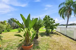 803 Parker Den Dr, Ruskin, FL 33570 - Photo 32