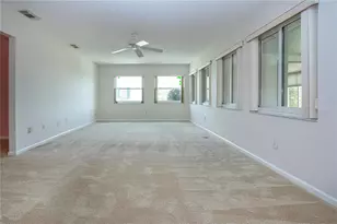 301 Cranston Pl, Sun City Center, FL 33573 - Photo 10