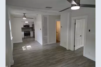 301 Mystic Lake Drive N, Saint Petersburg, FL 33702 - Photo 6