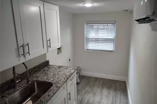 301 Mystic Lake Dr N, Saint Petersburg, FL 33702 - Photo 16