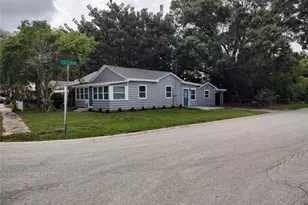 301 Mystic Lake Dr N, Saint Petersburg, FL 33702 - Photo 2