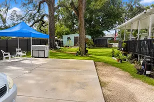 8907 El Portal Dr, Tampa, FL 33604 - Photo 14