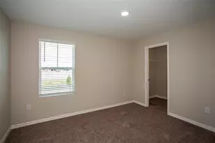 2154 Lawson Wy, Zephyrhills, FL 33541 - Photo 18