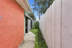 10118 Briarwick Ct, Tampa, FL 33615 - Photo 28
