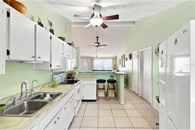 10118 Briarwick Court, Tampa, FL 33615 - Photo 18