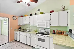 10118 Briarwick Ct, Tampa, FL 33615 - Photo 22