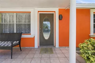 10118 Briarwick Ct, Tampa, FL 33615 - Photo 4