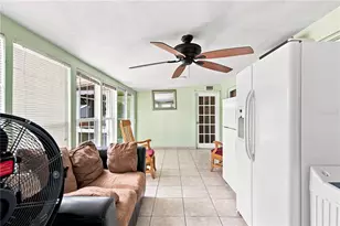 10118 Briarwick Ct, Tampa, FL 33615 - Photo 32