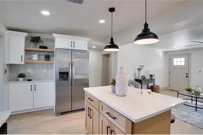 1411 Tyrone Boulevard N, Saint Petersburg, FL 33710 - Photo 10