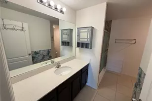 820 Chatham Walk Dr, Ruskin, FL 33570 - Photo 12