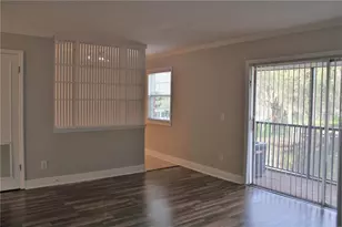 13753 Orange Sunset Dr, Tampa, FL 33618 - Photo 4