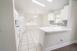 8635 Manassas Rd, Tampa, FL 33635 - Photo 12