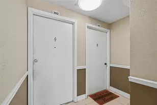 13832 Orange Sunset Dr, Tampa, FL 33618 - Photo 8